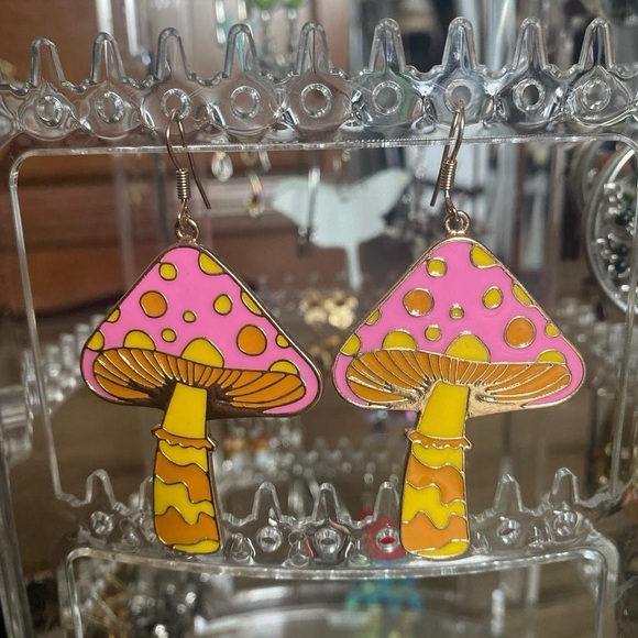 mushroom earrings - Picture 1 of 2